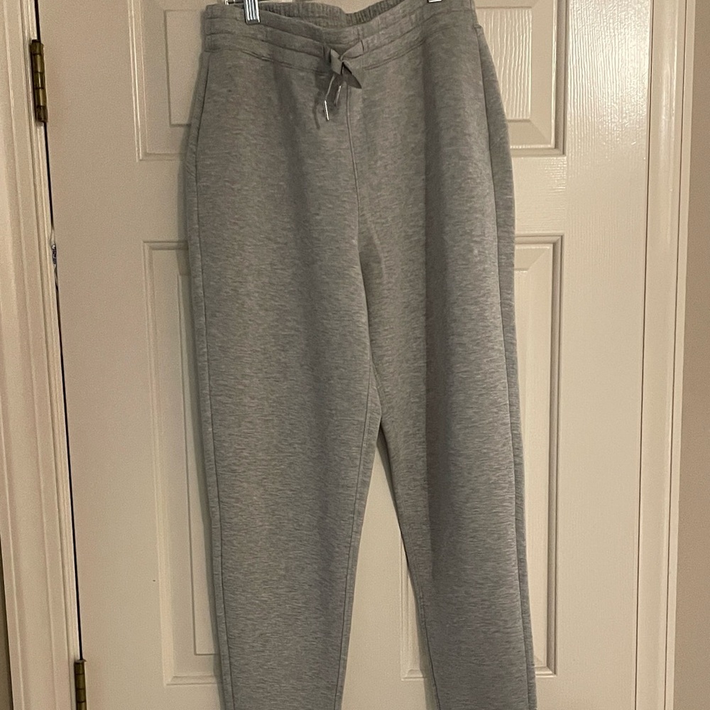 SPANX Air Essentials Women's Gray Tapered Pant